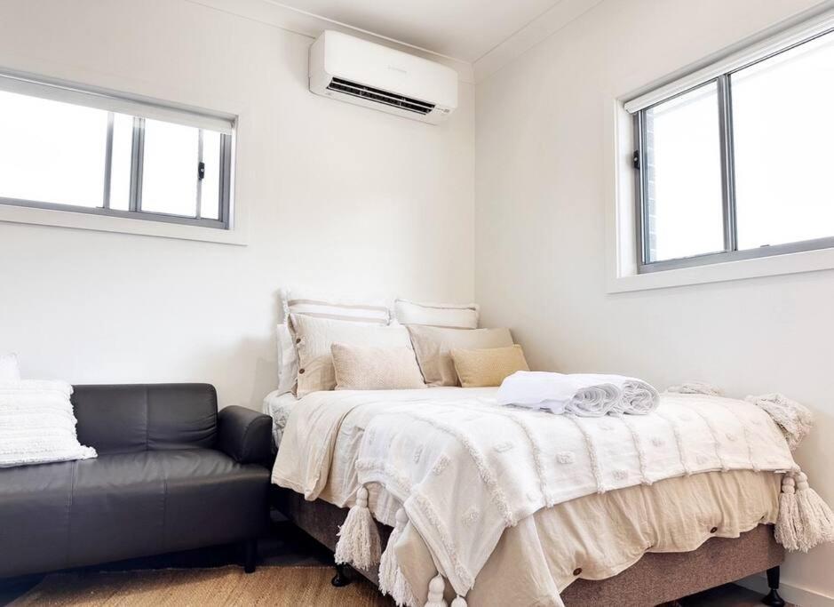 Coastlight - Modern Beachside In Apartment Woonona
