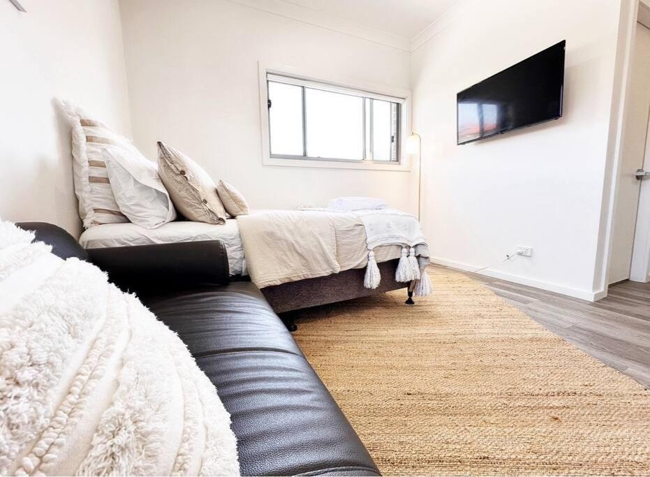Coastlight - Modern Beachside In Woonona